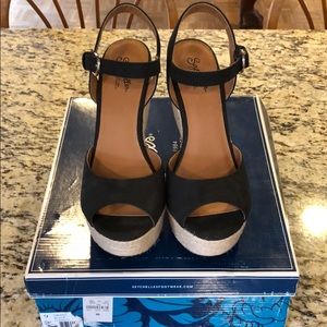 Seychelles sandals size 9